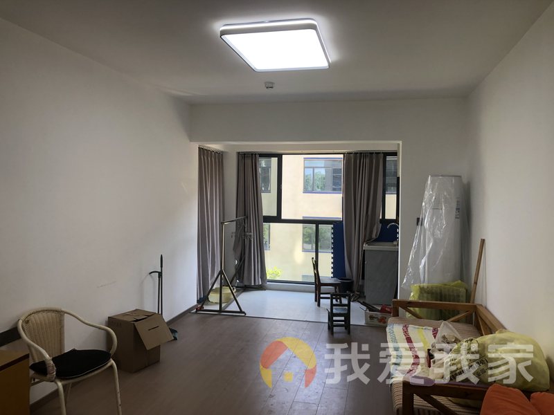 临江华府 南北通透，采光好 装修好，环镜优美 周边匹套完善，，出行方便