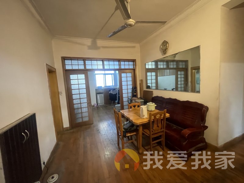 福州路175号青山湖宾馆宿舍 南北通透，采光好 视野好，诚心出售