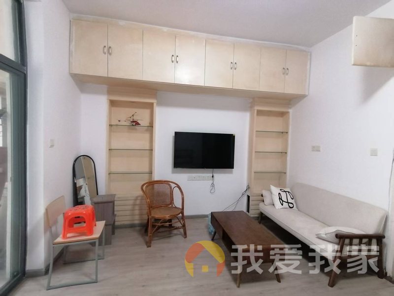 祥瑞蓝堡公寓 南北通透，采光好 装修好，环镜优美 近地铁 周边匹套完善，，出行方便