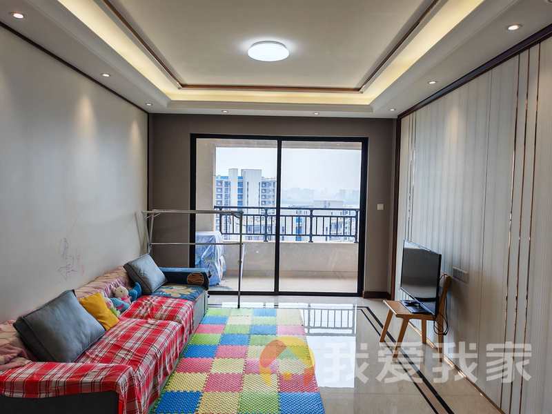 南昌我爱我家中海寰宇天下（阅湖居） 南北通透，采光好 装修好，环镜优美 视野好，诚心出售