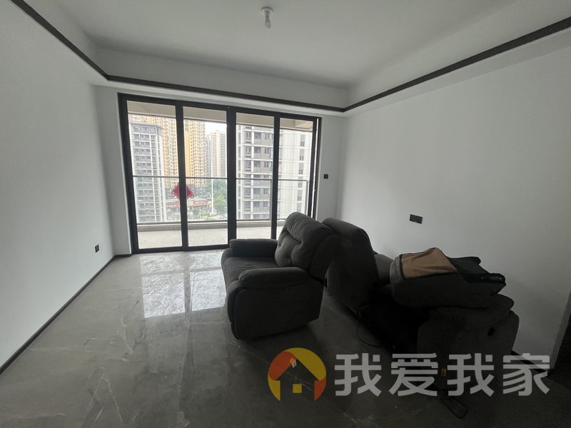 南昌我爱我家建发缦云 南北通透，采光好 装修好，环镜优美 中间楼层