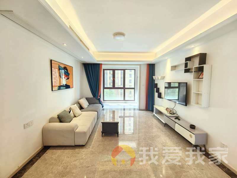 九龙湖金茂悦(金悦雅苑) 南北通透，采光好 装修好，环镜优美 近地铁 周边匹套完善，，出行方便