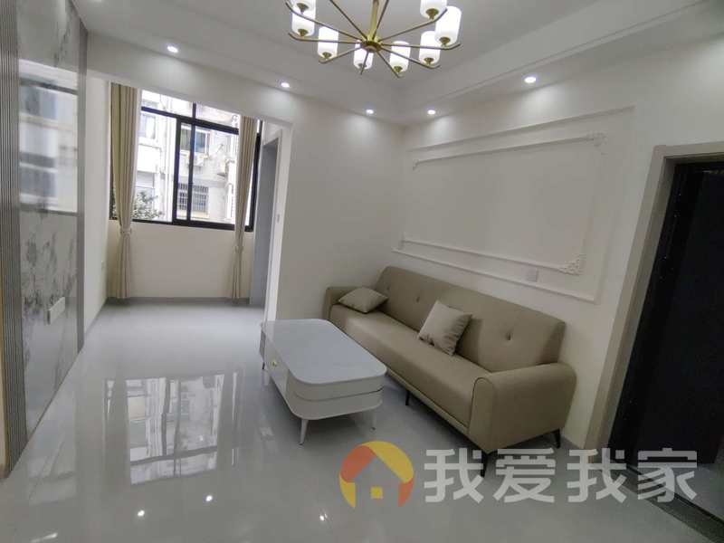 新建区长征路 南北通透，采光好 装修好，环镜优美 视野好，诚心出售