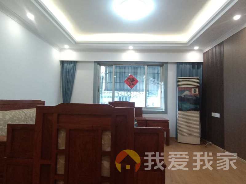 南北通透，户型方正，房东诚心，