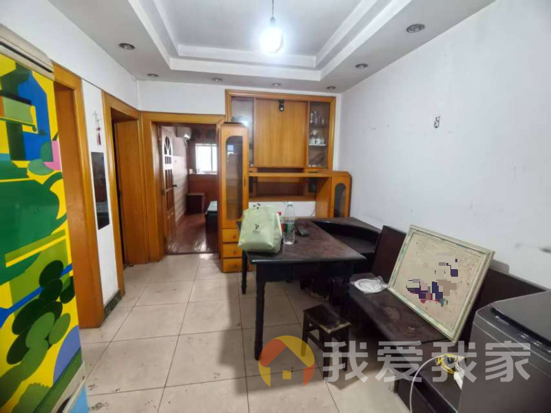 前进路住宅小区 南北通透，采光好 装修好，环镜优美 近地铁 视野好，诚心出租