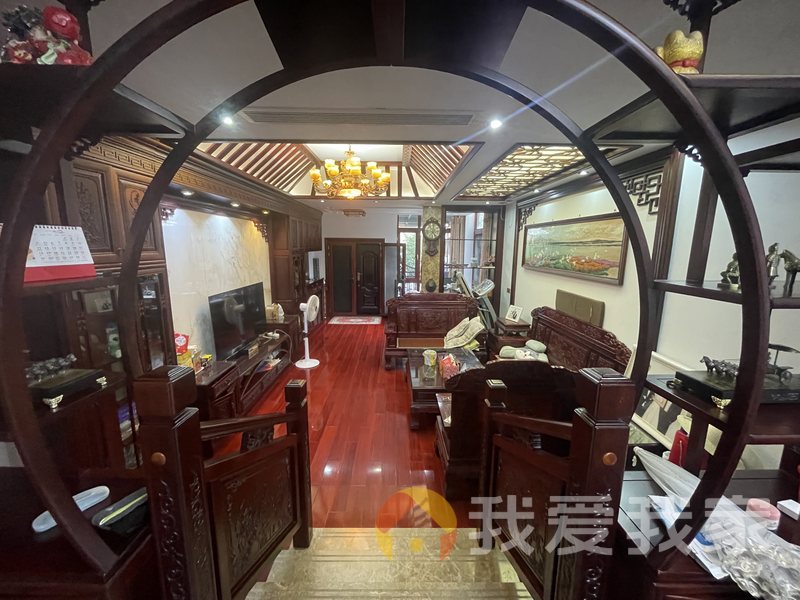 南昌我爱我家城开国际学园东郡 南北通透，采光好 装修好，环镜优美 视野好，诚心出售