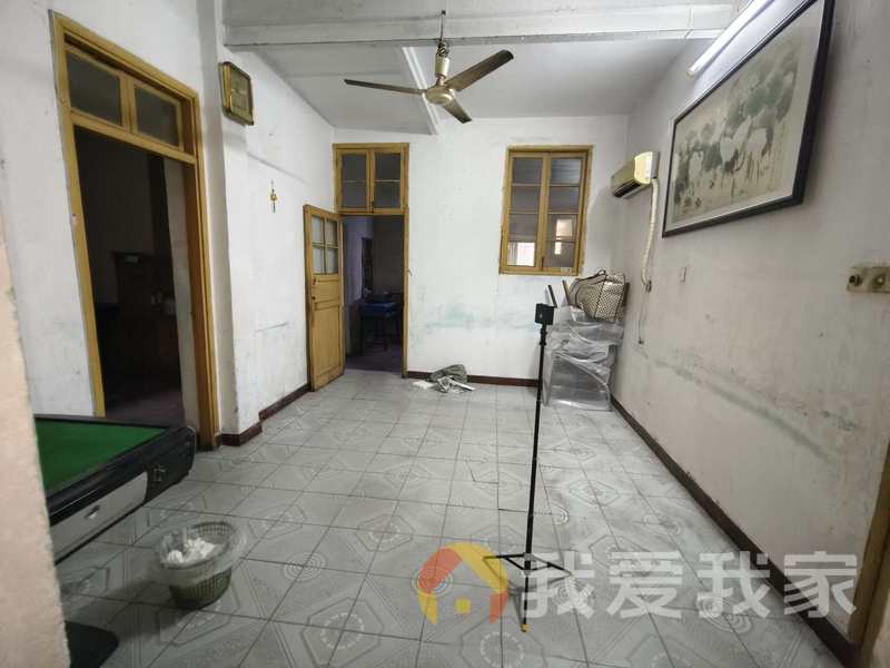 北京西路128号公费医院宿舍 南北通透，采光好 装修好，环镜优美 近地铁 视野好，诚心出售