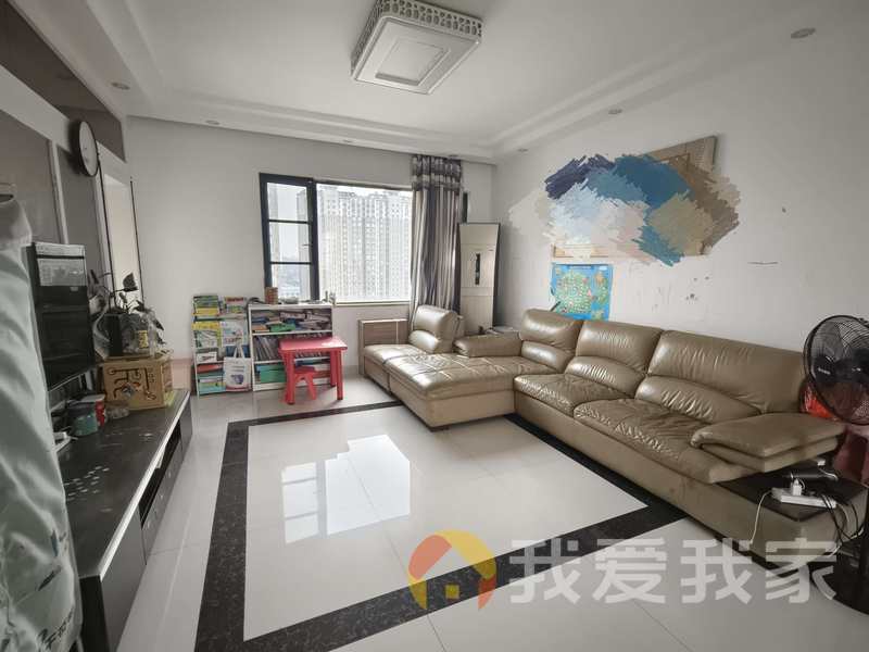 经纬府邸三期隆园 南北通透，采光好 装修好，环镜优美 视野好，诚心出售