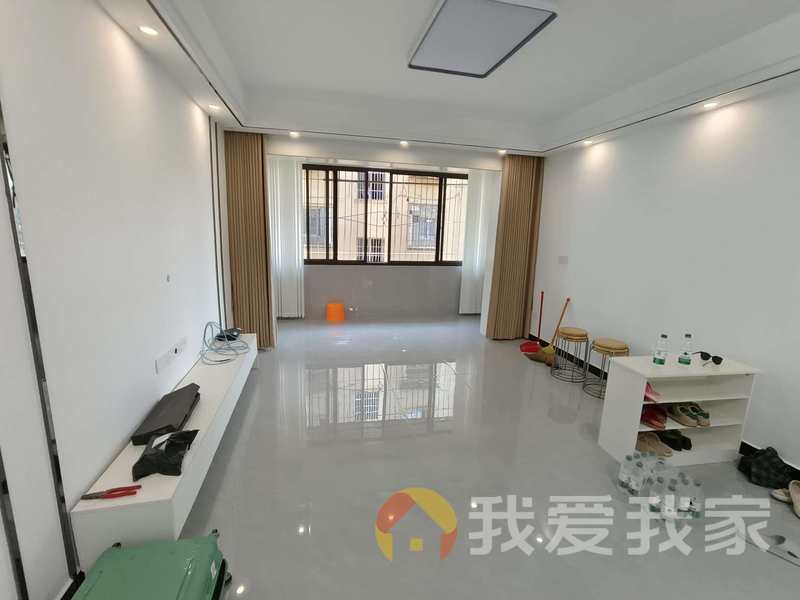 荣昌小区 南北通透，采光好 近地铁 视野好，诚心出售