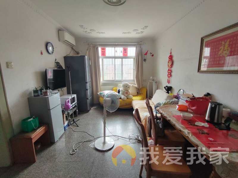 朝阳中路18-22号天上人间楼上 南北通透，采光好 视野好，诚心出售