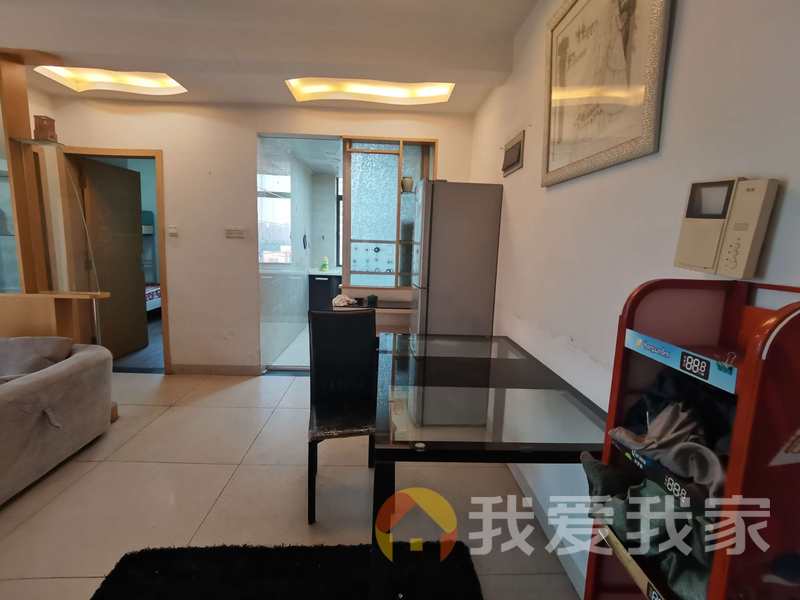 祥瑞蓝堡公寓 南北通透，采光好 装修好，环镜优美 近地铁 中间楼层