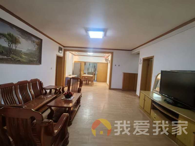 岔道口西路 南北通透，采光好 周边匹套完善，，出行方便