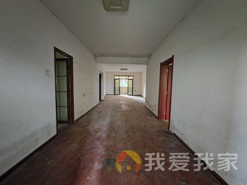 城泰湖韵天成 南北通透，采光好 周边匹套完善，，出行方便
