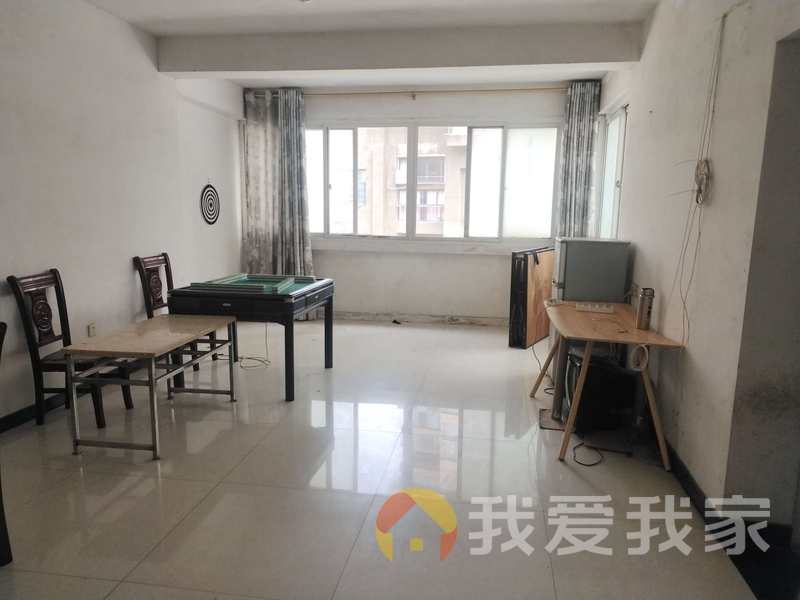 莲花家园 南北通透，采光好 中间楼层