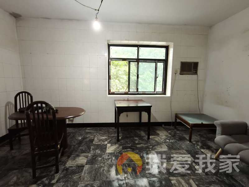 明星集团 南北通透，采光好 装修好，环镜优美 周边匹套完善，，出行方便