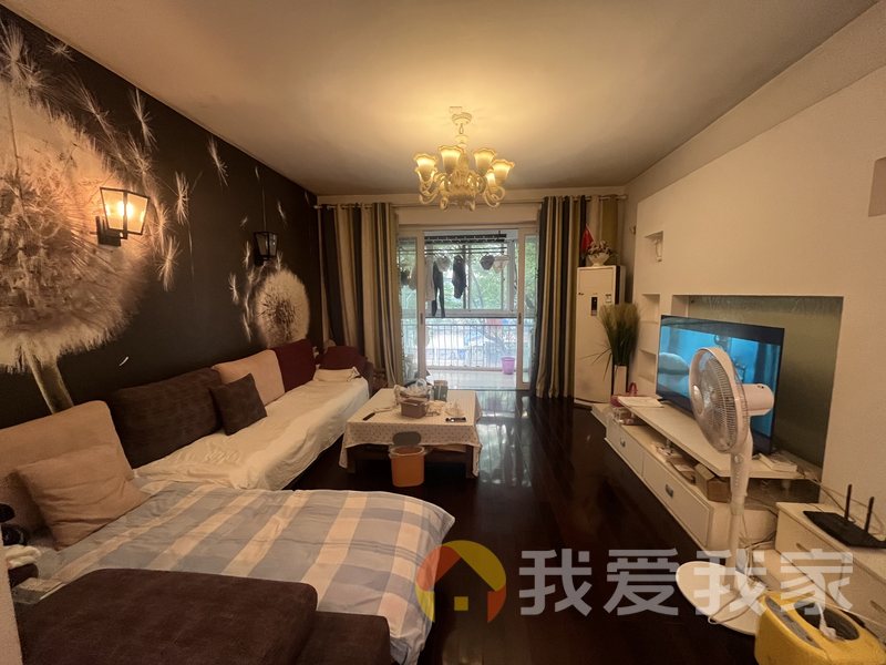 江边上聆江花园多层两房出售，南北通透，得房率高