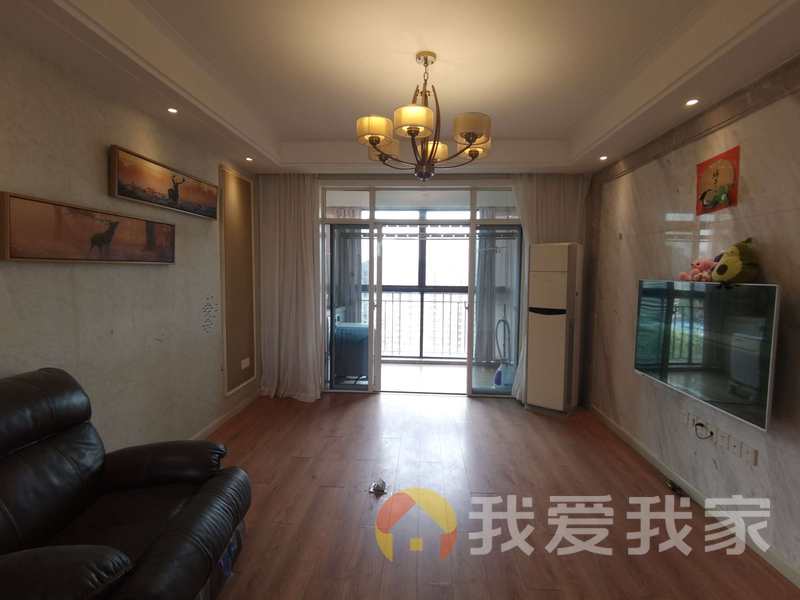 南昌我爱我家香逸澜湾（香堤湖岸） 南北通透，采光好 装修好，环镜优美 近地铁 视野好，诚心出售