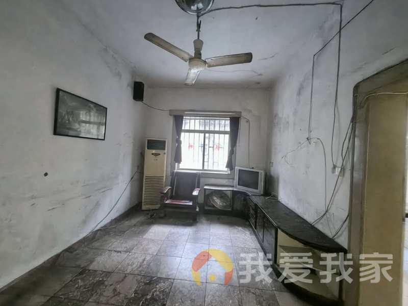 洪都大院六区 南北通透，采光好 视野好，诚心出售