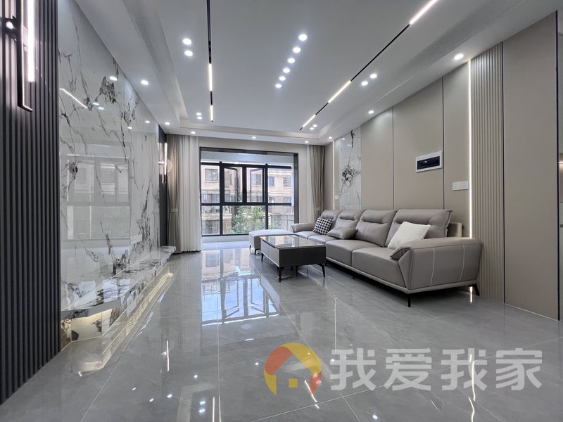 幸福时光一期 南北通透，采光好 装修好，环镜优美 周边匹套完善，，出行方便