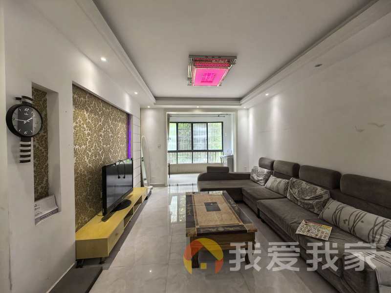 金色学府 南北通透，采光好 装修好，环镜优美 近地铁 周边匹套完善，，出行方便