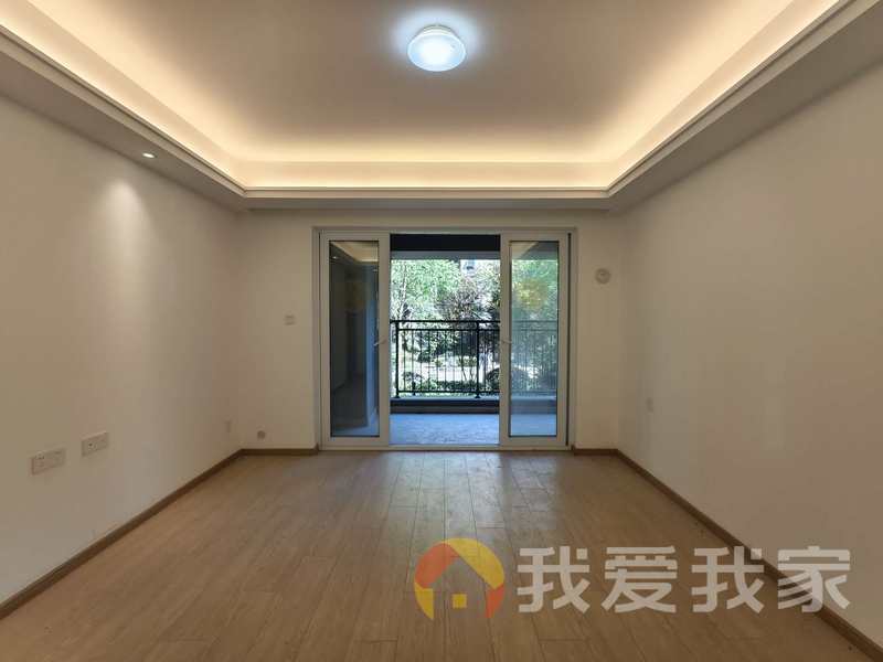 万科金域传奇（宇泽花园） 南北通透，采光好 装修好，环镜优美 周边匹套完善，，出行方便