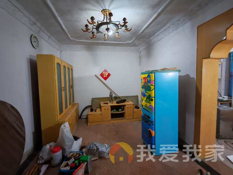 四经路1号江柴宿舍 南北通透，采光好 周边匹套完善，，出行方便