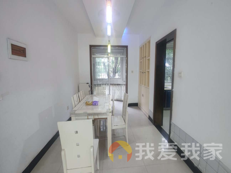 红谷世纪花园A区 南北通透，采光好 近地铁 视野好，诚心出售