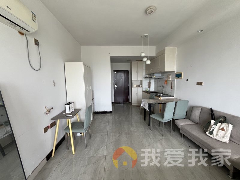 华南城一期九珑府 南北通透，采光好 装修好，环镜优美 中间楼层
