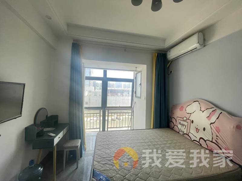新城吾悦广场 南北通透，采光好 装修好，环镜优美 周边匹套完善，，出行方便