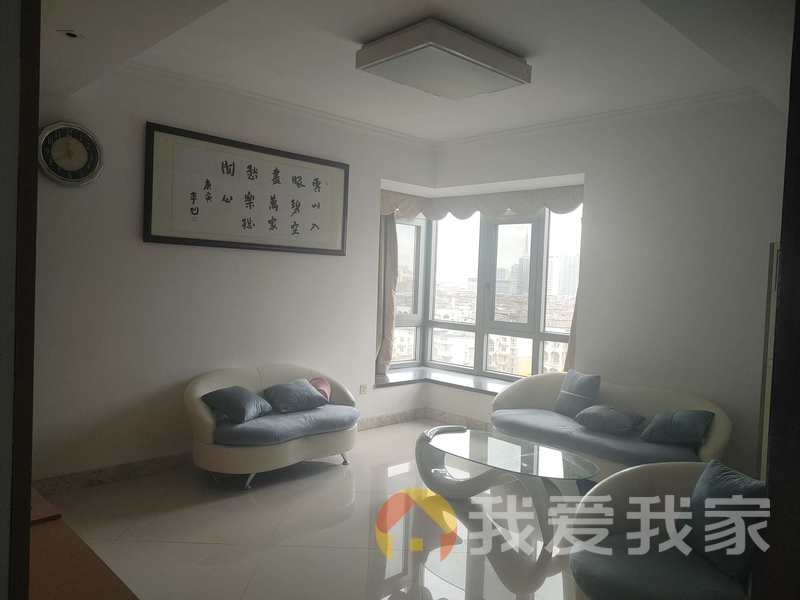 东方塞纳 南北通透，采光好 装修好，环镜优美 近地铁 中间楼层