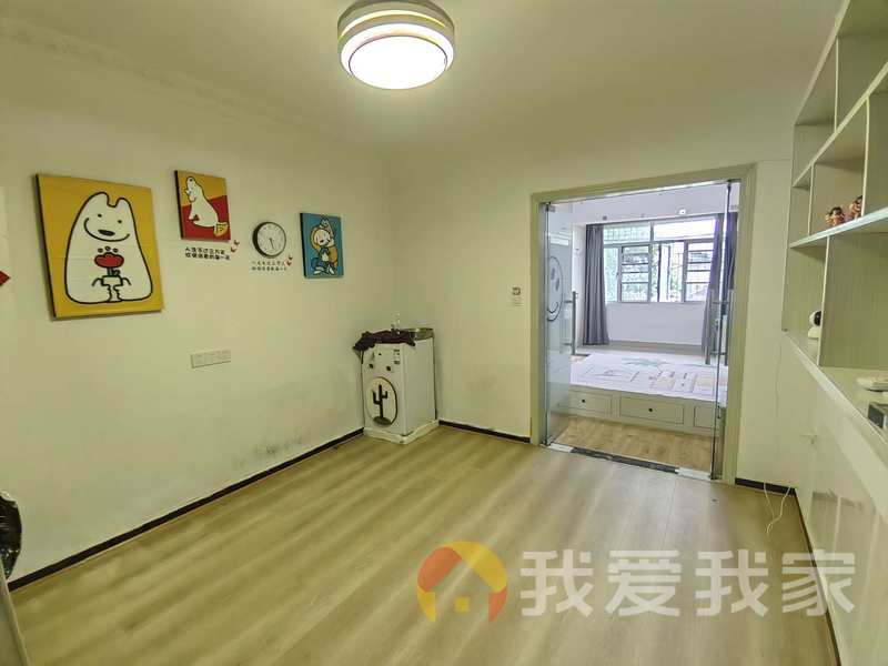 船山路惠民门小区二区 南北通透，采光好 装修好，环镜优美 视野好，诚心出售