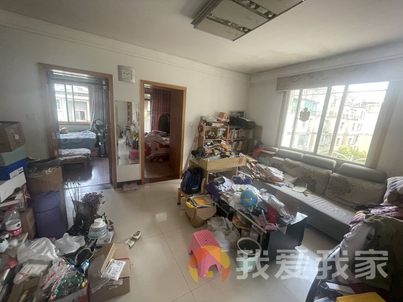 青山南路52号江柴宿舍 南北通透，采光好 装修好，环镜优美 近地铁 视野好，诚心出售