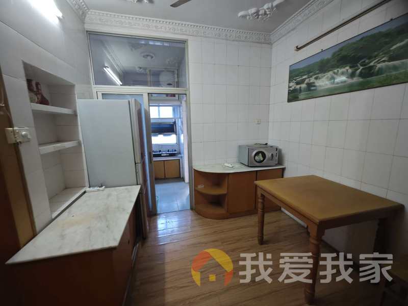 前进路 南北通透，采光好 近地铁 视野好，诚心出售