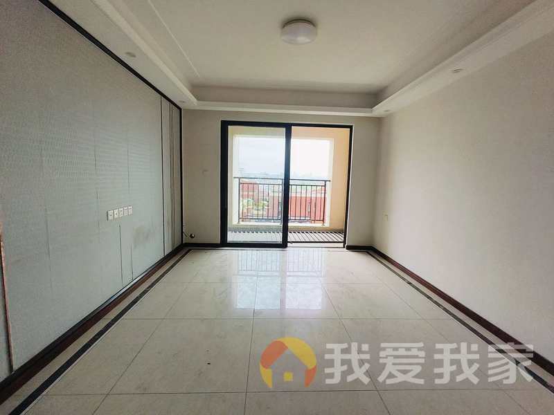 南昌我爱我家中海阳光玫瑰园 南北通透，采光好 装修好，环镜优美 中间楼层
