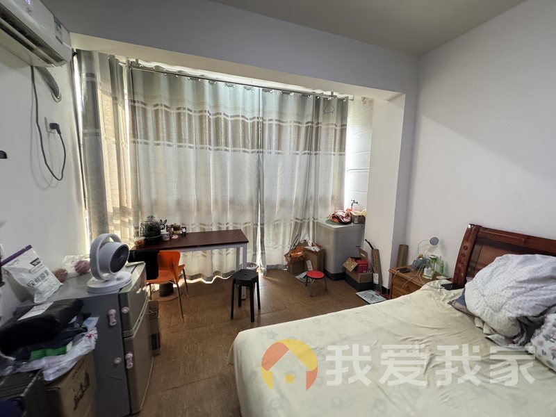 百城晶典 南北通透，采光好 装修好，环镜优美 视野好，诚心出租