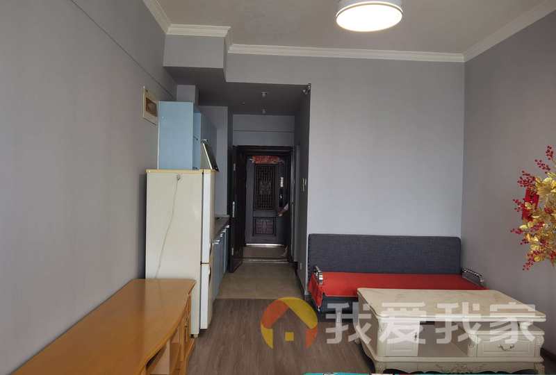 铂金特区 南北通透，采光好 装修好，环镜优美 视野好，诚心出售