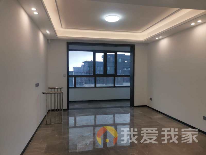谱洋府 南北通透，采光好 装修好，环镜优美 视野好，诚心出售