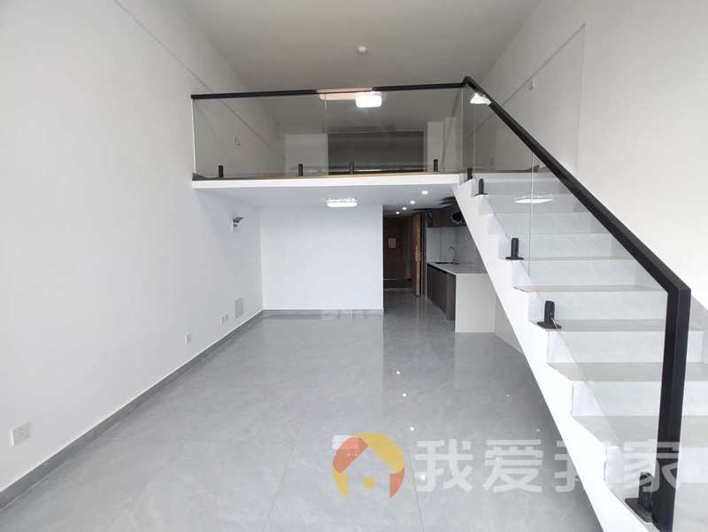 莱蒙都会小区商业中心 南北通透，采光好 装修好，环镜优美 中间楼层