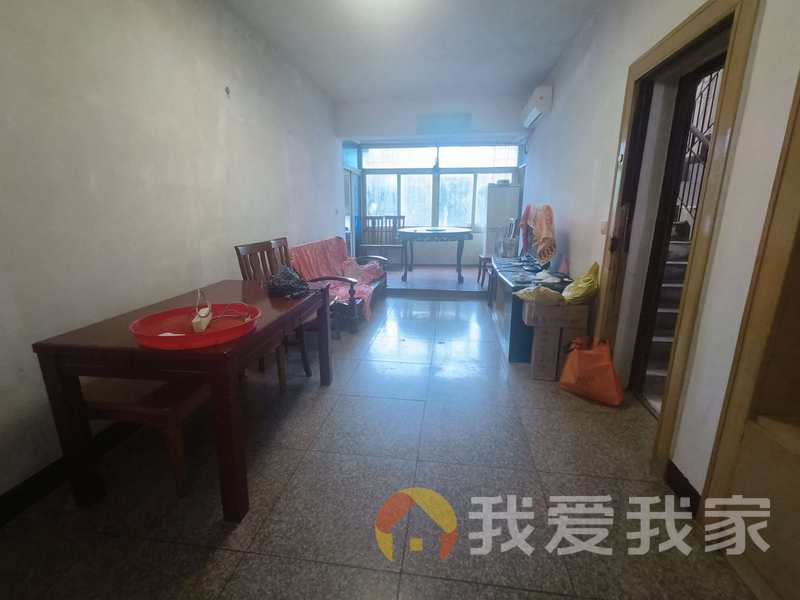 南昌宾馆宿舍 南北通透，采光好 近地铁 视野好，诚心出租
