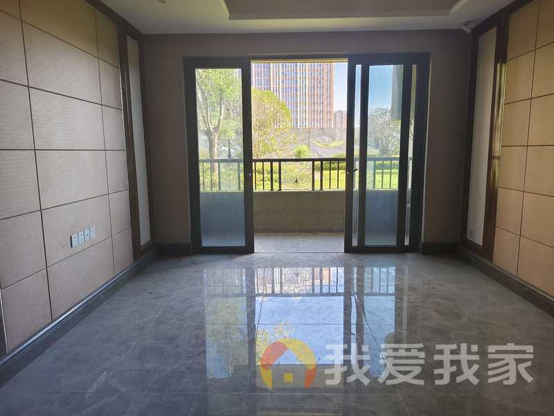 恒大悦龙台 南北通透，采光好 装修好，环镜优美 周边匹套完善，，出行方便