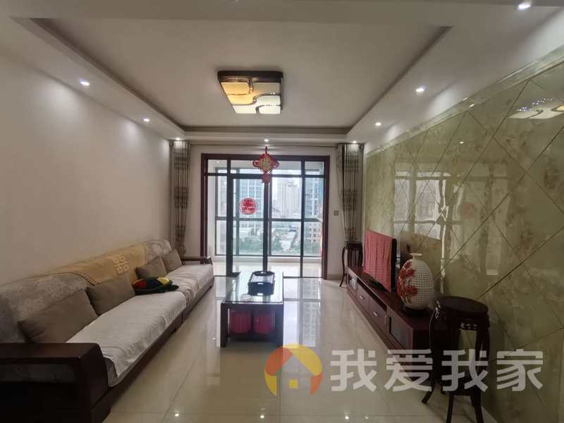 紫江花园 南北通透，采光好 装修好，环镜优美 中间楼层