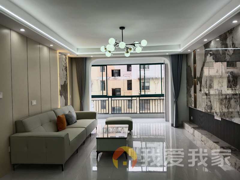 都市未来花园 南北通透，采光好 装修好，环镜优美 视野好，诚心出售