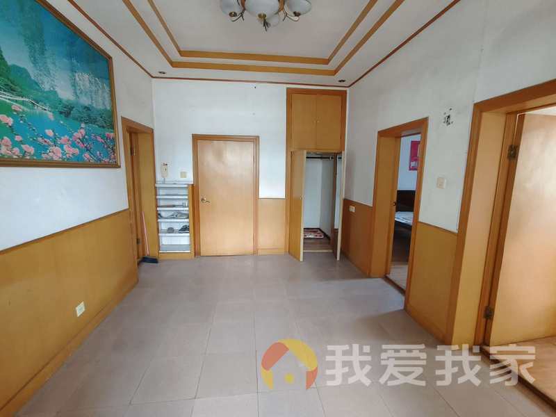工人新村一路2号交通厅设计院宿舍 南北通透，采光好 视野好，诚心出售