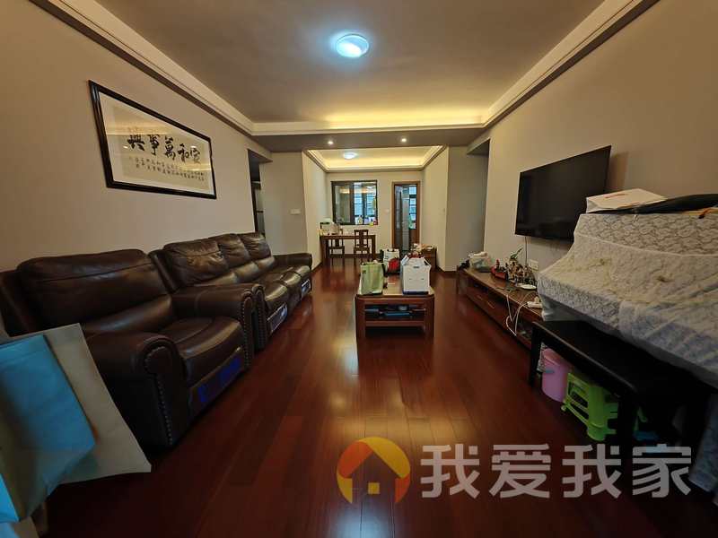 南昌我爱我家万科海上传奇 南北通透，采光好 装修好，环镜优美 中间楼层