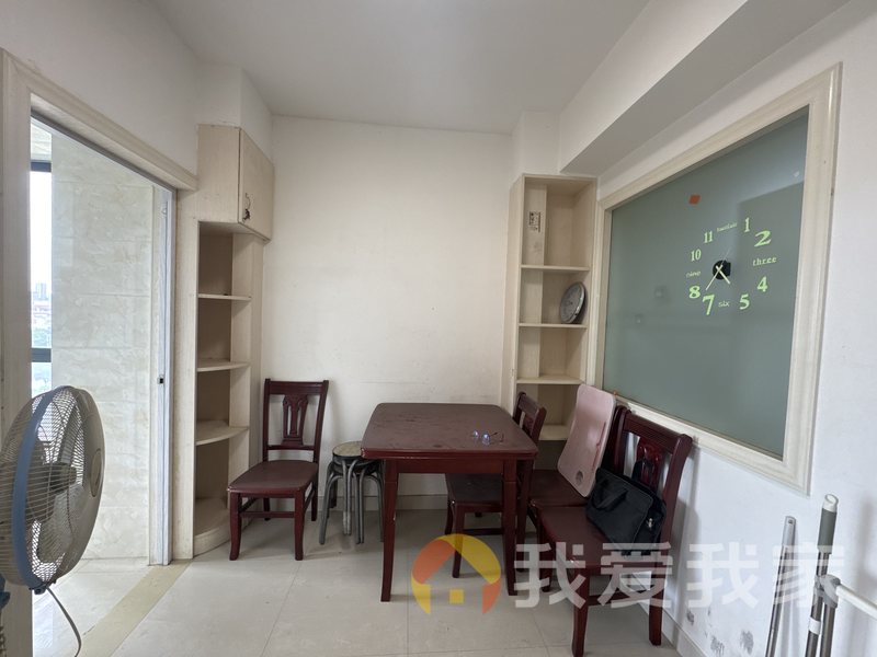 金色学府 南北通透，采光好 装修好，环镜优美 近地铁 周边匹套完善，，出行方便