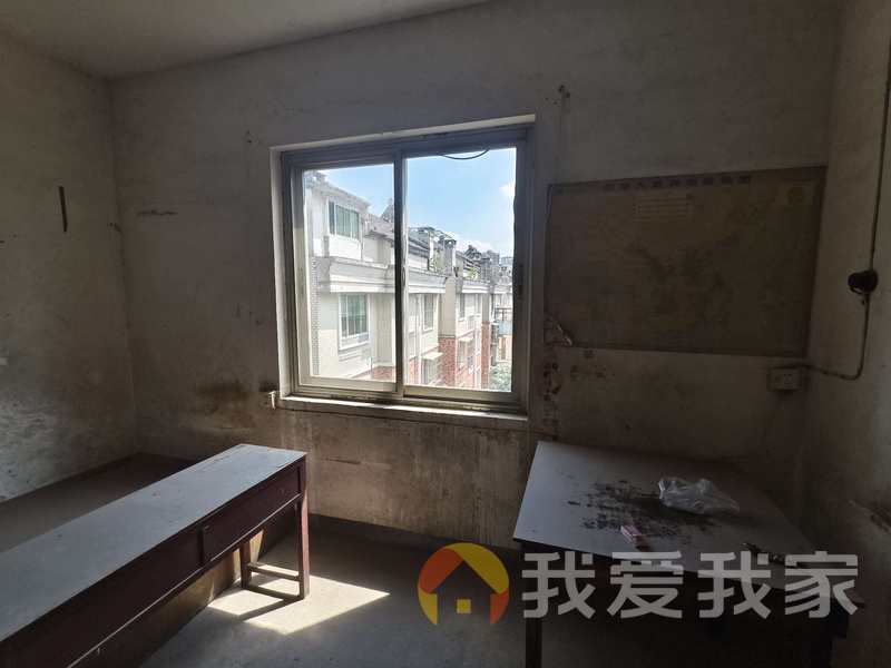 江船住宅区 南北通透，采光好 视野好，诚心出售