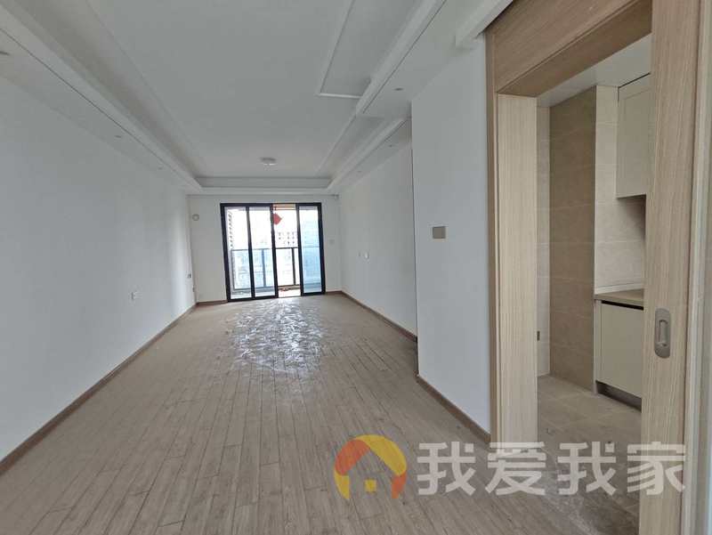 龙居东郡 南北通透，采光好 装修好，环镜优美 近地铁 中间楼层