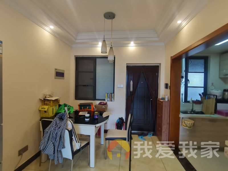 君悦青山湖小区 南北通透，采光好 装修好，环镜优美 视野好，诚心出售