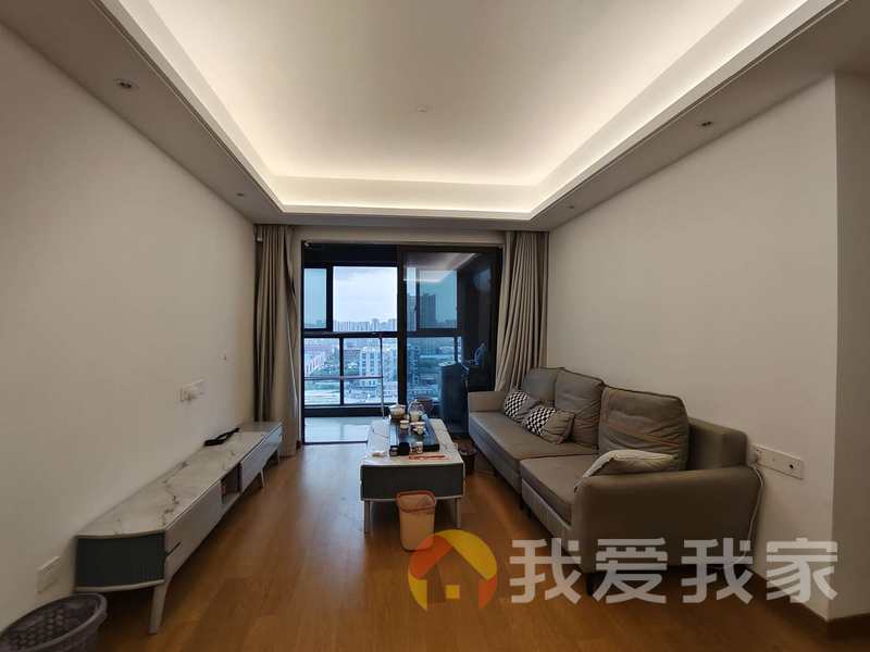 新力弘阳府 南北通透，采光好 装修好，环镜优美 近地铁 中间楼层