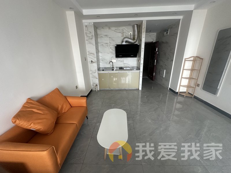 江西省农机大市场（江西国际汽车城） 装修好，环镜优美 中间楼层